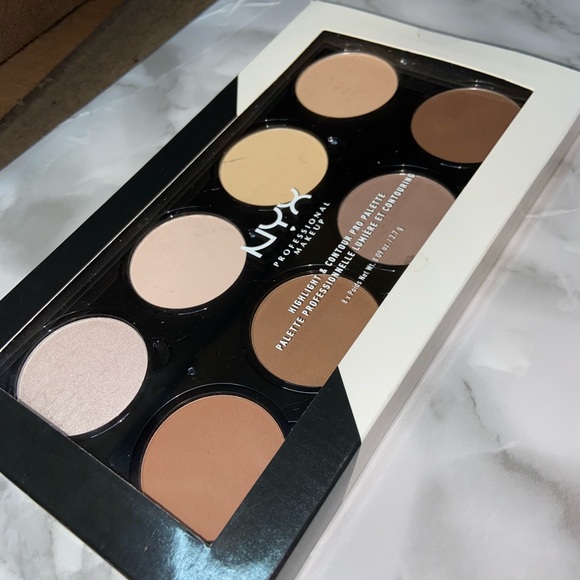 NYX HIGHLIGHT AND CONTOUR PRO PALLET - Picture 2 of 3